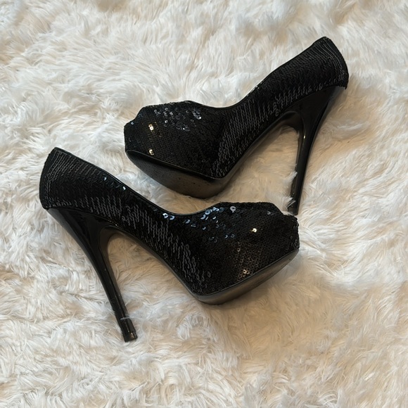 Louis Vuitton black sequin heels - Picture 9 of 11